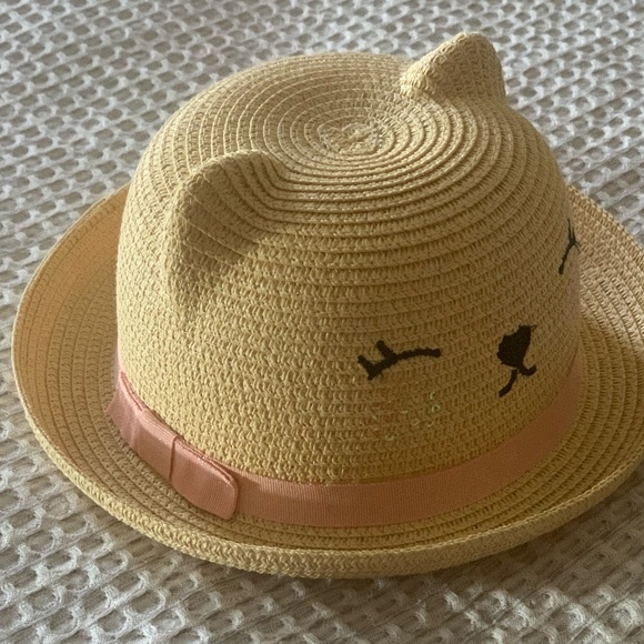 Kids hat with pink ribbon trim - Picture 2 of 3